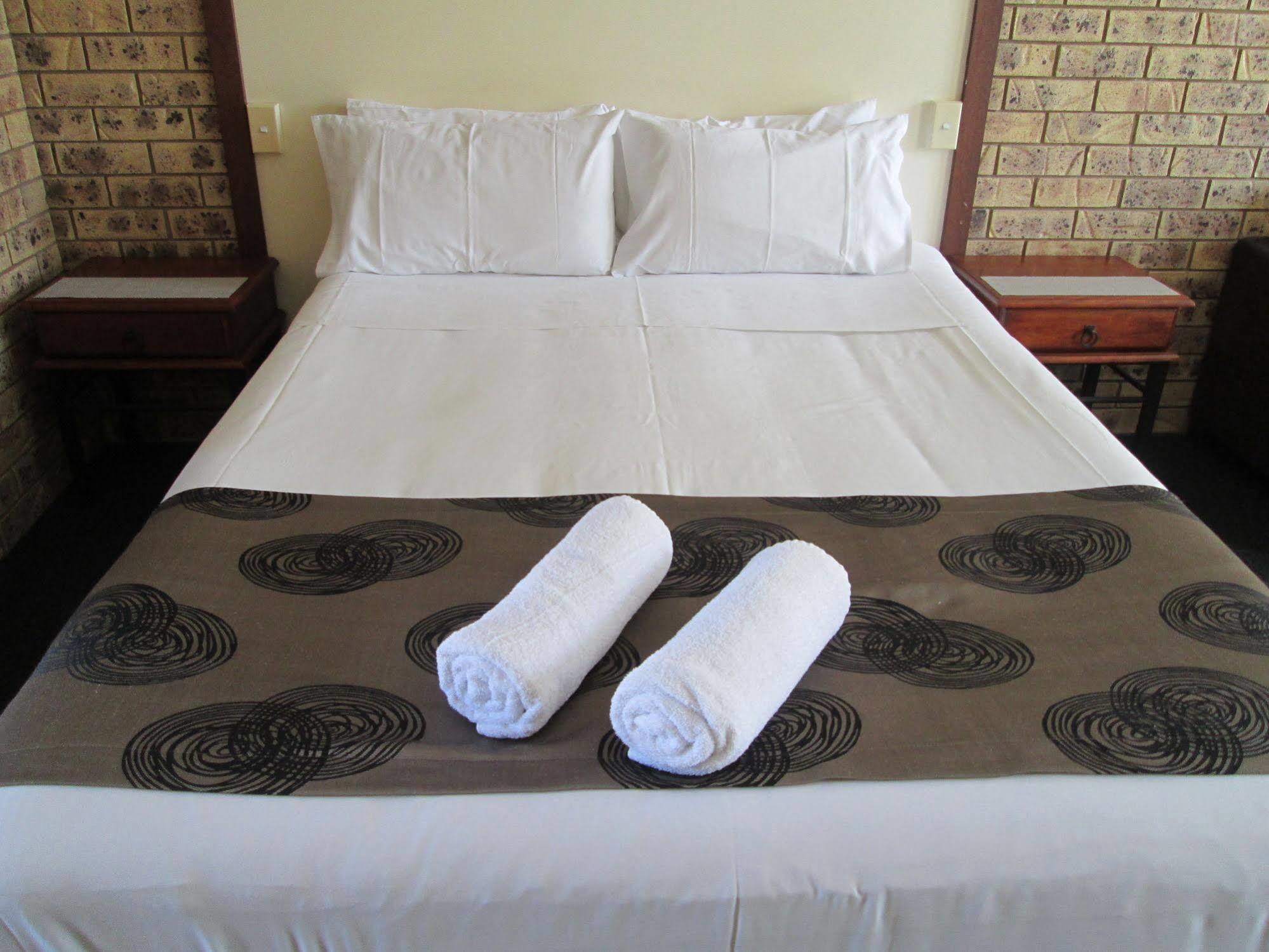 Tower Court Motel - Adults Only Haven Hervey Bay Exterior foto